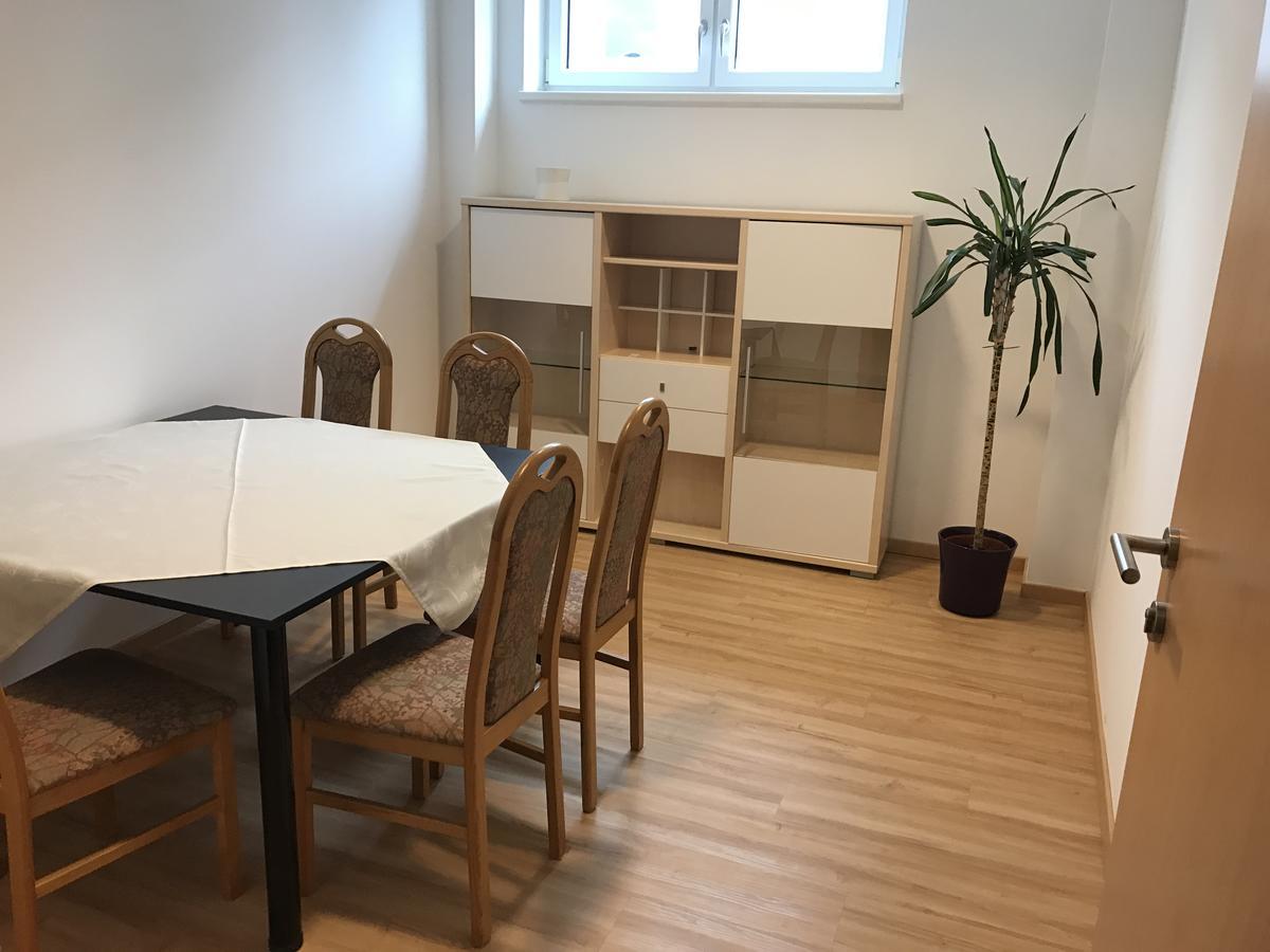 Business & City Linz Luaran gambar